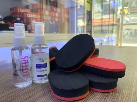 Mút lau mặt vợt