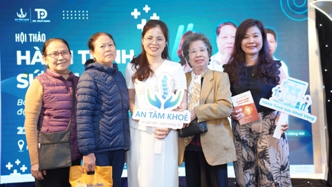 Cách Chữa Đau Xương Khớp: Bác Sĩ Đánh Giá Thẳng Cái Nào Chữa Gốc, Cái Nào Chỉ Đỡ Tạm