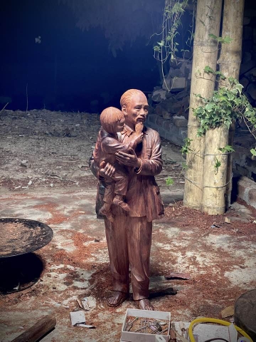 Tượng Bác Hồ & Thiếu Nhi