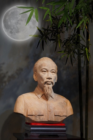 Tượng Bác Hồ bán thân - Truyền thần