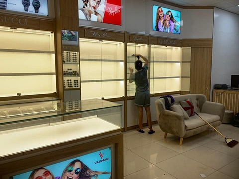 TỦ TRƯNG BÀY CỬA HÀNG ĐIỆN THOẠI - XƯỞNG NỘI THẤT 386