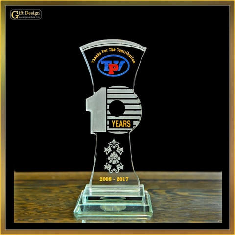 Cúp pha lê theo yêu cầu (Liên hệ nhận báo giá)