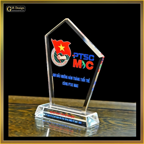 Cúp pha lê theo yêu cầu (Liên hệ nhận báo giá)