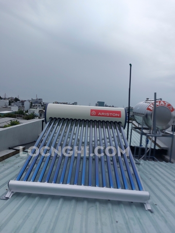 Máy nước nóng năng lượng mặt trời Ariston 190 lít (không lắp)