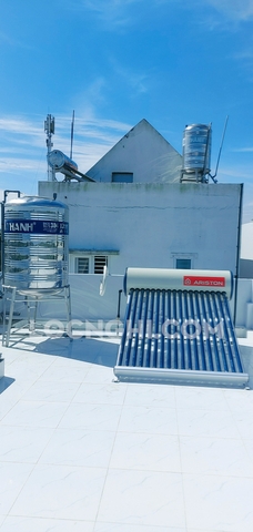 Máy nước nóng năng lượng mặt trời Ariston 190 lít