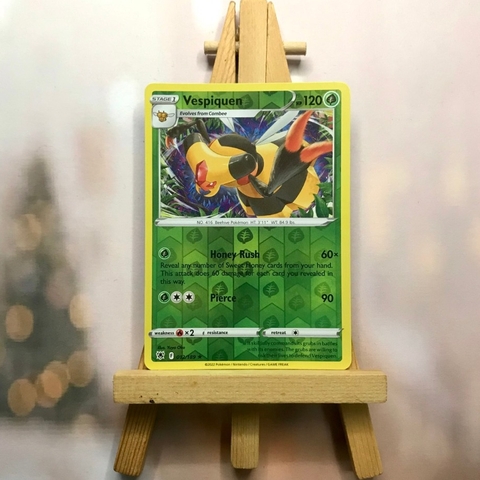 Thẻ hình Pokemon Vespiquen 012/189 - Lá bài Sword&Shield Astral Radiance Uncommon Reverse Holo tiếng Anh chính hãng