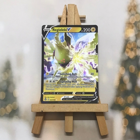 Thẻ hình Pokemon Regieleki V 057/195 - Lá bài lẻ Silver Tempest Ultra Rare tiếng Anh chính hãng