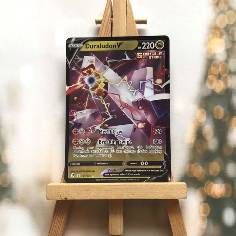 Thẻ hình Pokemon Duraludon V 122/203 - Lá bài lẻ Evolving Skies Ultra Rare tiếng Anh chính hãng