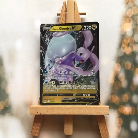 Thẻ hình Pokemon Hisuian Goodra V 135/196 - Lá bài lẻ Lost Origin Ultra Rare tiếng Anh chính hãng