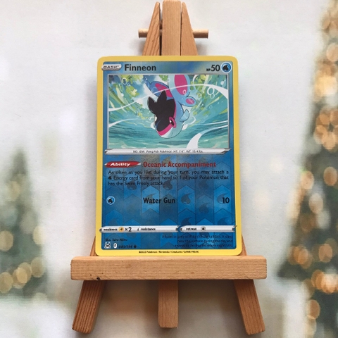 Thẻ hình Pokemon Finneon 040/196 - Lá bài lẻ Sword & Shield: Lost Origin Common Reverse Holo tiếng Anh chính hãng