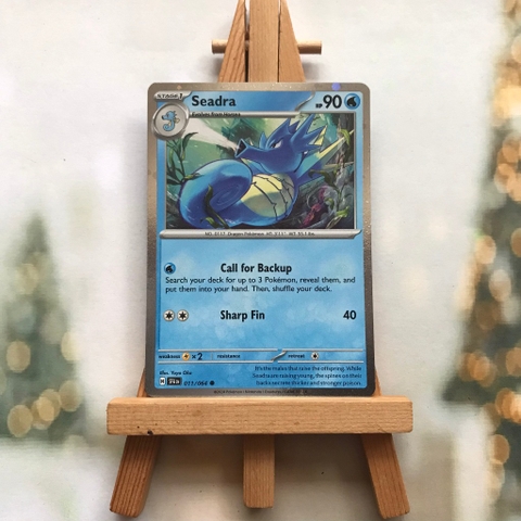 Thẻ hình Pokemon Seadra 011/064 - Lá bài lẻ Shrouded Fable Galaxy Holo Promo tiếng Anh chính hãng