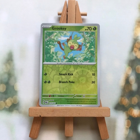 Thẻ hình Pokemon Grookey 014/167 - Lá bài lẻ Scarlet&Violet Twilight Masquerade Common Reverse Holo tiếng Anh chính hãng