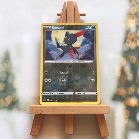Thẻ hình Pokemon Sneasel 086/172 - Lá bài Sword & Shield: Brilliant Stars Common Reverse Holo tiếng Anh chính hãng