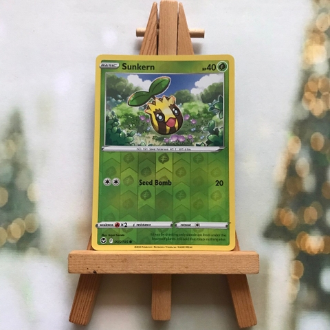 Thẻ hình Pokemon Sunkern 005/195 - Lá bài Sword & Shield: Silver Tempest Common Reverse Holo tiếng Anh chính hãng