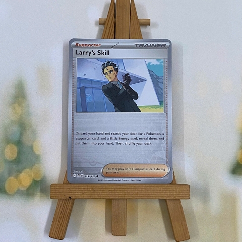 Thẻ hình Pokemon Larry's Skill 115/131 - Lá bài lẻ Prismatic Evolutions Common Reverse Holo tiếng Anh chính hãng