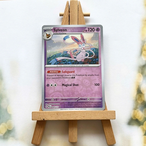 Thẻ hình Pokemon Sylveon 040/131 - Lá bài lẻ Prismatic Evolutions Rare Reverse Holo tiếng Anh chính hãng