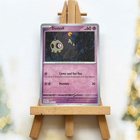 Thẻ hình Pokemon Duskull 035/131 - Lá bài lẻ Prismatic Evolutions Common Reverse Holo tiếng Anh chính hãng