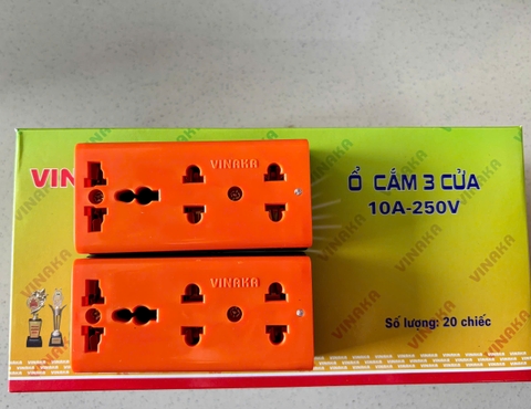 Ổ 3 lổ A36 (10A-250V)