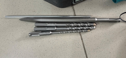 Máy khoan Total 3 chức năng 800W TH308268