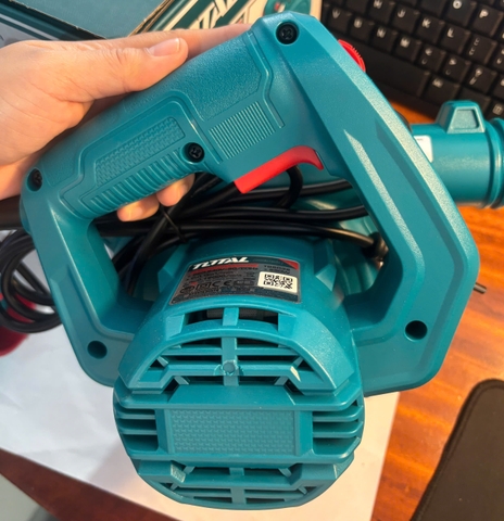 Máy thổi bụi 650W Total TB6036