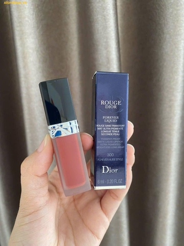 Son kem Dior Forever Liquid 741 màu đỏ cam