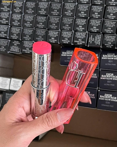 Má Hồng DIOR Backstage Rosy Glow Stick 831 Ultra-Pink