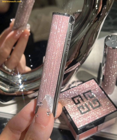 Son dưỡng Givenchy Rose Perfecto Beautifying Lip Balm (Limited Edition) 107 Màu Hồng Đất