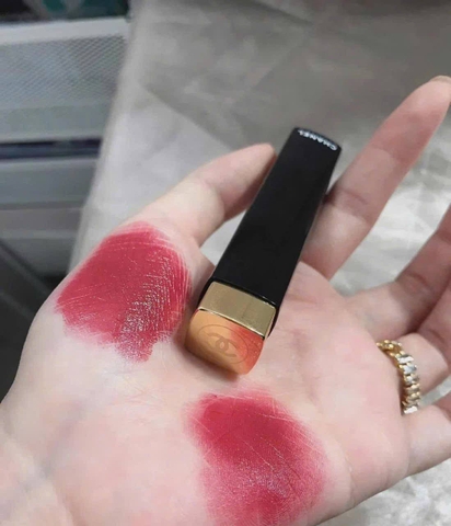Son Chanel Rouge Allure 824 Màu Rose Invincible