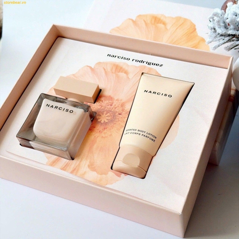 SET NƯỚC HOA NỮ + LOTION NARCISO POUDRÉE 100ml