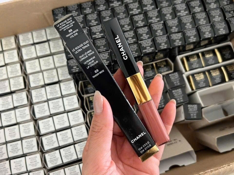 Son Kem Chanel Le Rouge Duo Ultra Tenue Ultrawear Liquid 69 Tender Beige