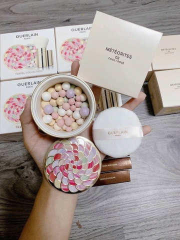 Phấn Phủ Ngọc Trai Guerlain Meteorites Light Revealing Pearls Of Powder