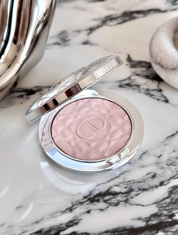 Phấn Bắt Sáng Highlight Dior Skin Forever Glow Luminizer 03 – Pink Halo