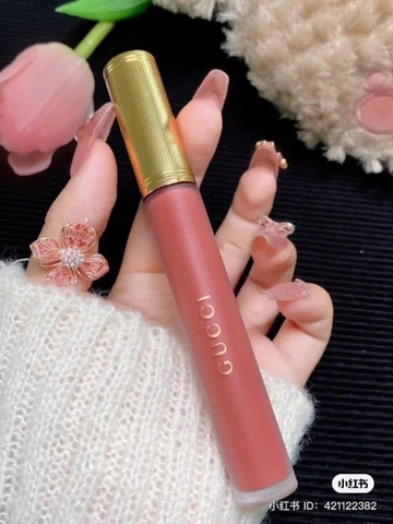 Son Kem Gucci Rouge Liquid Matte Màu 208 They Met in Argentina - Hồng Đất