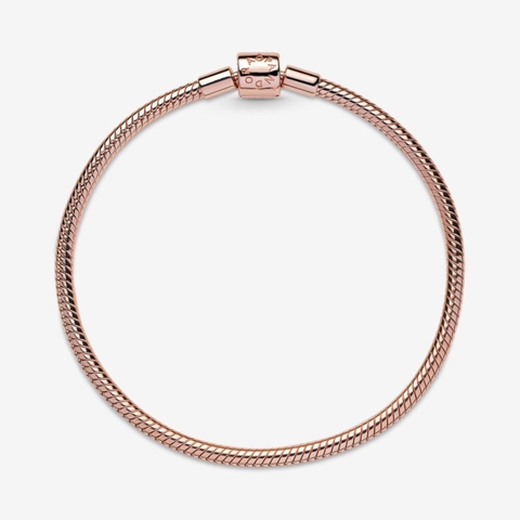 Pandora Moments Snake Chain Bracelet (Barrel Clasp, Rose-gold 14k plated) - Vòng/lắc tay hỗn hợp kim loại mạ vàng hồng 14k, khoá trụ ngắn, dáng mềm