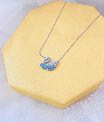 SWAROVSKI Iconic Swan pendant (Swan, Blue, Rhodium plated) - Dây cổ, dây chuyền thiên nga xanh chuyển màu ombre - SWAROVSKI - JEWELRY NECKLACE