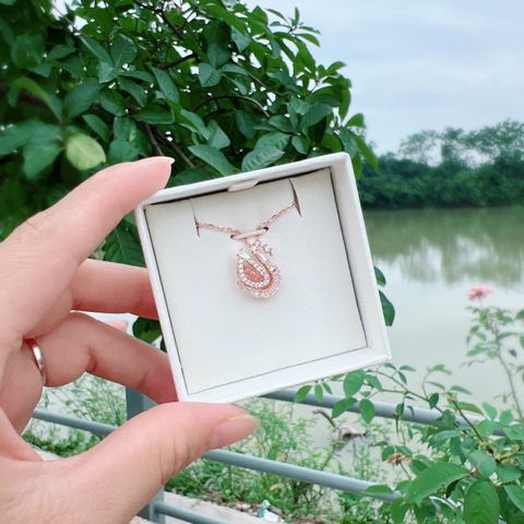 SWAROVSKI Swan pendant (Mixed cuts, Swan, Pink) - Dây cổ, chuyền, đính đá pha lê hồng, thiên nga - JEWELRY NECKLACE