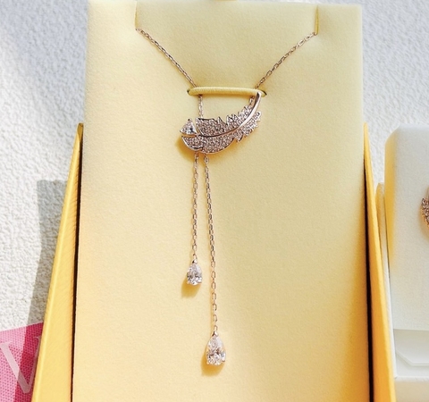 SWAROVSKI Nice Y pendant (Feather, White, Rose gold-tone plated) - Dây cổ, dây chuyền lông vũ hồng vàng dáng thả dài - SWAROVSKI - JEWELRY NECKLACE