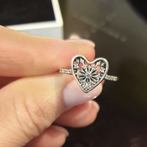 PANDORA Heart of Winter Ring (Silver Sterling, Clear Zirconia) - Nhẫn hình trái tim hoa tuyết, bạc 925, đá CZ trắng trong suốt - RINGS JEWELRY