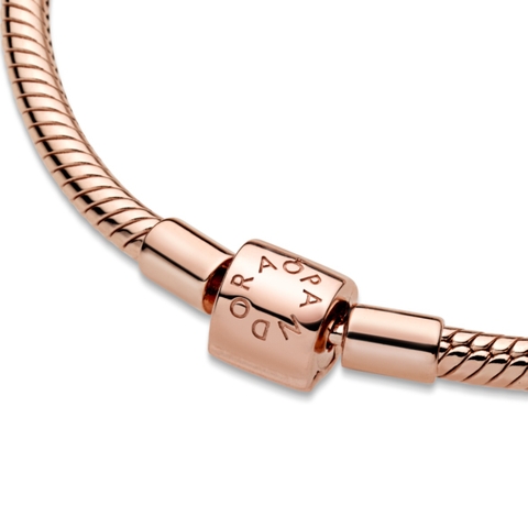 Pandora Moments Snake Chain Bracelet (Barrel Clasp, Rose-gold 14k plated) - Vòng/lắc tay hỗn hợp kim loại mạ vàng hồng 14k, khoá trụ ngắn, dáng mềm