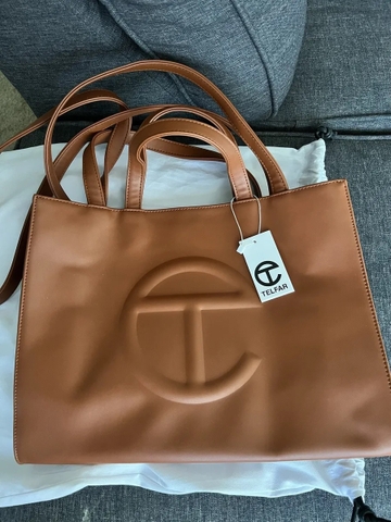 TÚI TELFAR TAN BAG - MEDIUM M SIZE (38x28x13cm) - TÚI ĐEO CHÉO TELFAR MÀU NÂU