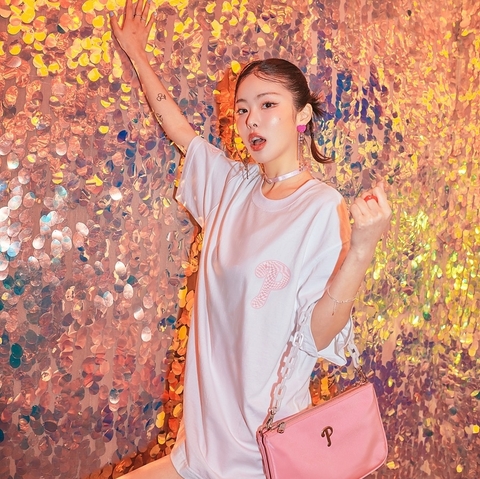 Áo Phông MLB Checkerboard Clipping Logo Overfit Philadelphia Phillies Tshirt