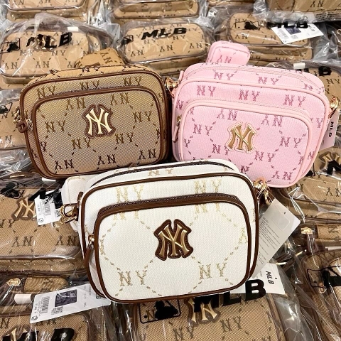 TÚI MLB MONOGRAM CROSS BAG BROWN/CREAM/PINK - TÚI ĐEO CHÉO DÁNG VUÔNG MÀU NÂU/KEM/HỒNG