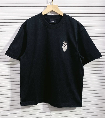 Áo MLB Logo New York Yankees Heart T-SHIRT BLACK - ÁO PHÔNG TIM ĐEN