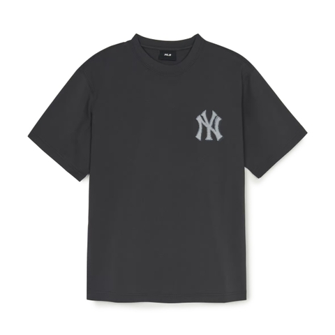 MLB Denim-like monotiv overfit functional short-sleeve T-shirt New York Yankees Charcoal - Áo thun cổ tròn, tay lở màu than chì