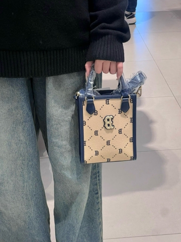 Túi Đeo Chéo MLB Monogram New York Yankees Tote Cross Bag 7ACRMD34N