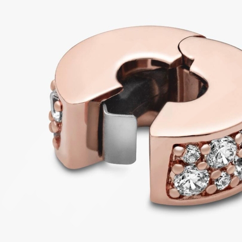 CHÍNH HÃNG - PANDORA Clear Pavé Clip Charm (14K Rosegold plated, Zircona) - Hạt trang trí vòng tay, chốt bấm, hỗn hợp kim loại mạ vàng hồng 14k