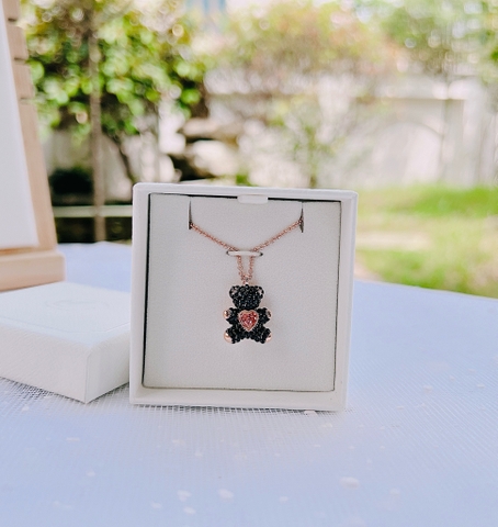 SWAROVSKI Teddy pendant (Bear, Black, Rose gold-tone plated) - Dây cổ, dây chuyền gấu đen, pha lê hồng chuyển động