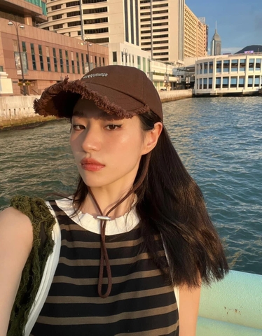 Mũ JACQUEMUS The Artichaut cap - BROWN - LES CLASSIQUES - Mũ lưỡi trai, nón kết màu nâu, có dây rút