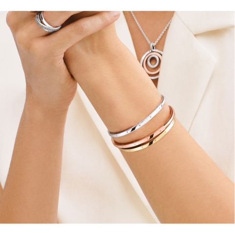 Pandora Signature I-D bangle (Silver Sterling / 14k Rose-gold plated / 14k gold plated) - Vòng/lắc tay bạc 925 / hỗn hợp kim loại mạ vàng - vàng hồng 14k, dáng cứng - JEWELRY