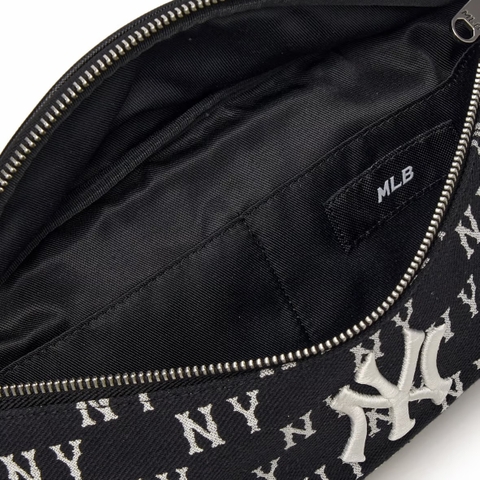 MLB Jacquard Monogram Charcoal Black hip sack bag - Túi đeo hông, túi bao tử màu đen trắng